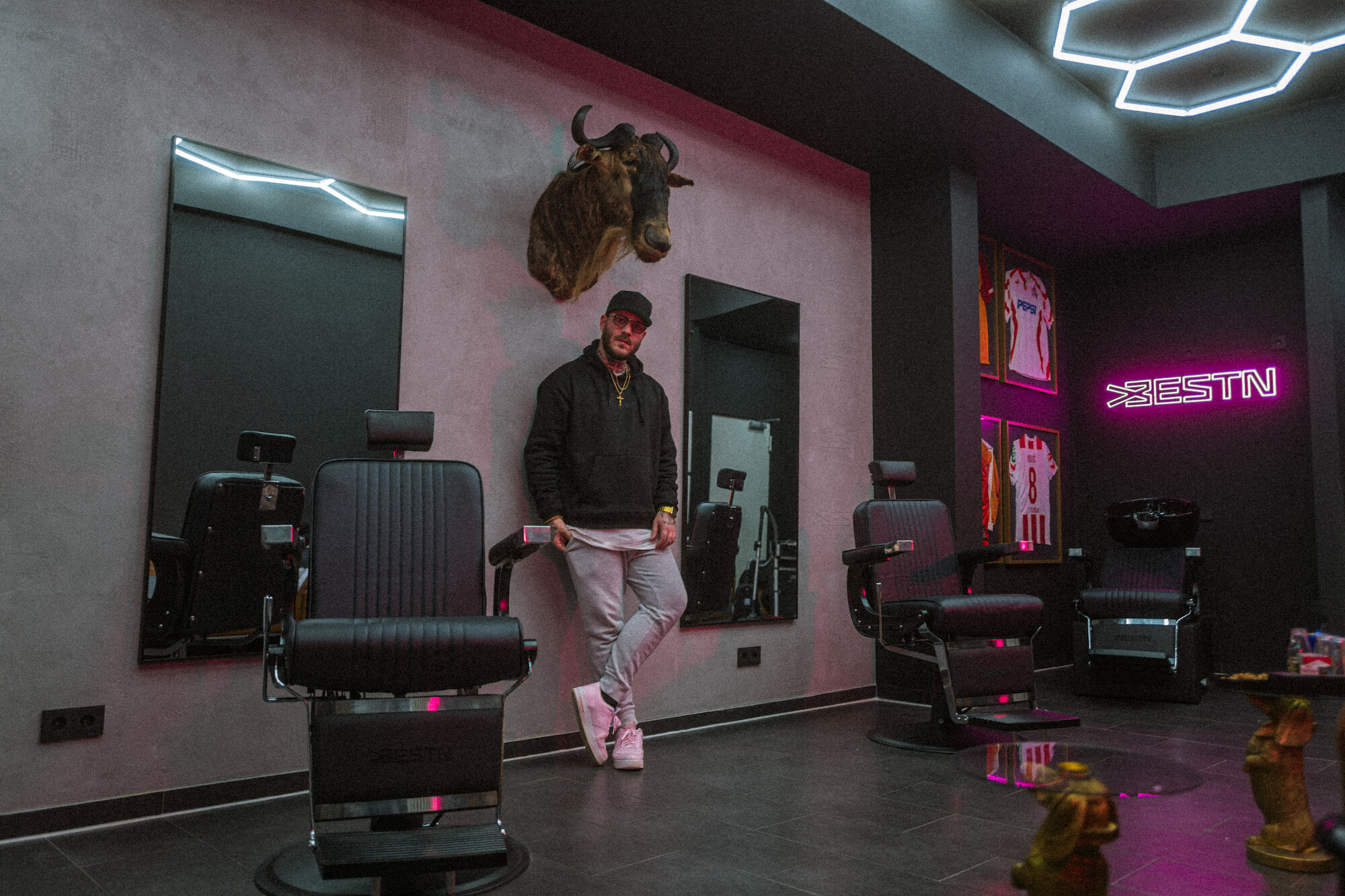 Top Barber Shops in Köln| BESTN by Felix Hohleich | Mr. Köln | Foto: BESTN by Felix Hohleich Top Barber Shops in Köln| BESTN by Felix Hohleich | Mr. Köln | Foto: BESTN by Felix Hohleich